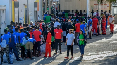 Migranten auf der Insel Lampedusa. (Foto: Marcello Valeri/ZUMA Press Wire/dpa)