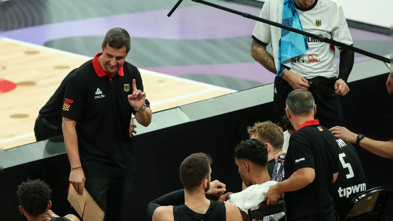 Die deutschen Basketballer wurden im Teamhotel geweckt. (Foto: Matthias Stickel/dpa)