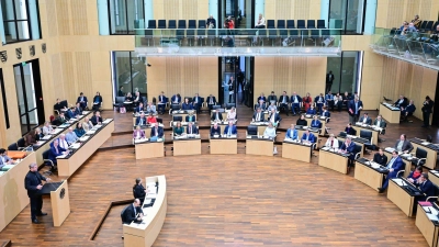 Die Länderkammer stimmte zu, obwohl Länder und Kommunen die Hälfte der Kosten tragen müssen.  (Foto: Sebastian Christoph Gollnow/dpa)