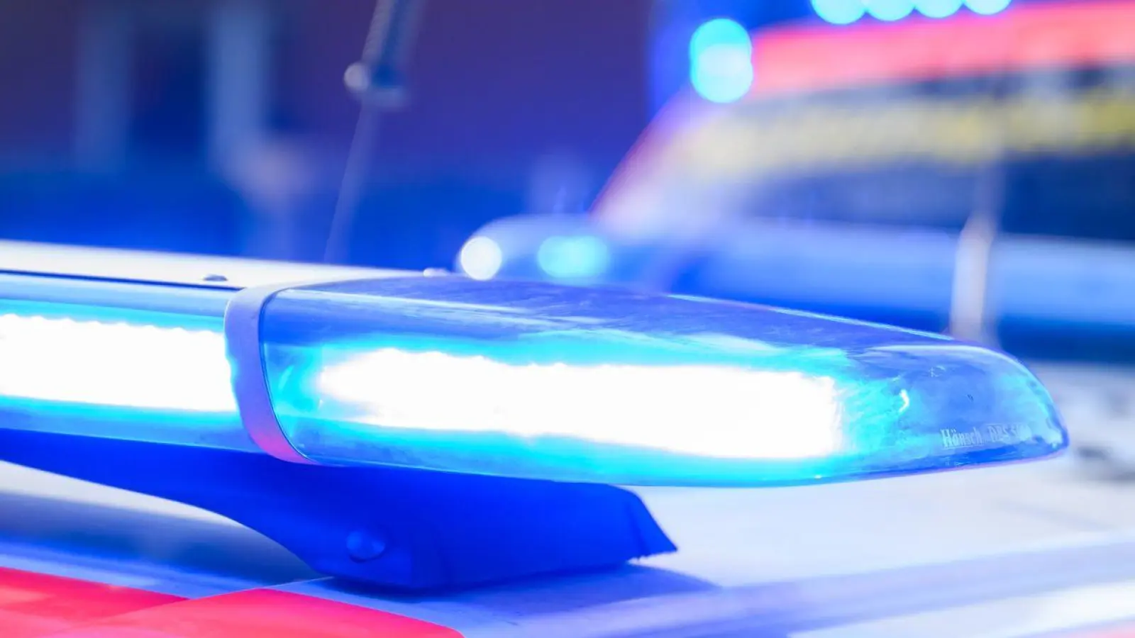 Schwere Verletzungen hat sich ein Kletterer beim Absturz am Vogelfelsen zugezogen. (Symbolbild) (Foto: Julian Stratenschulte/dpa)