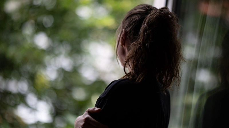 Der Medizinische Dienst (MD) wird oft bei langen Erkrankungen, häufigen Krankschreibungen und bei psychischen Diagnosen aktiv. (Foto: Fabian Sommer/dpa/dpa-tmn)