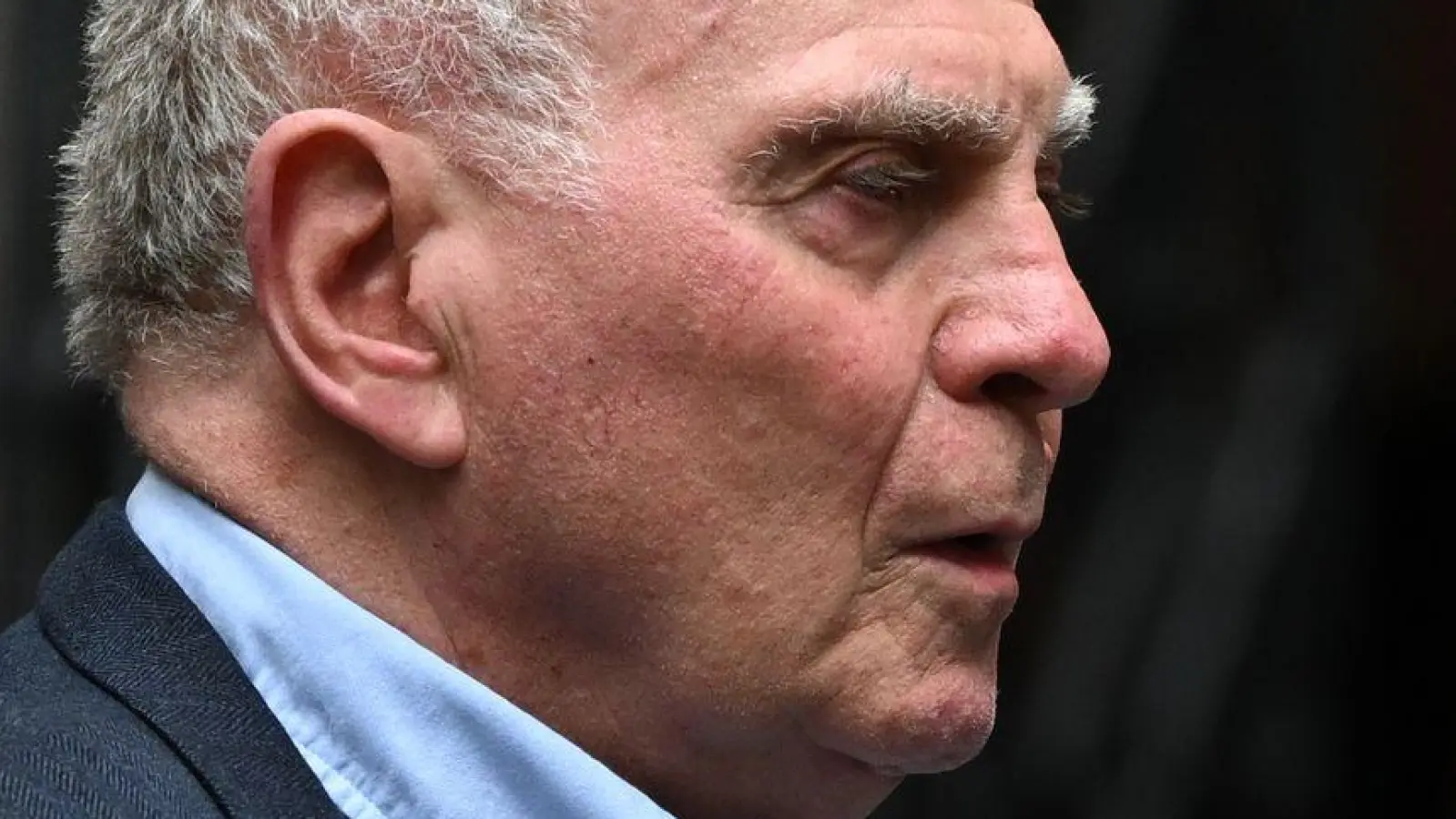 Hoeneß wundert sich über die Kommunikation über das WM-Tor. (Foto: Sven Hoppe/dpa)