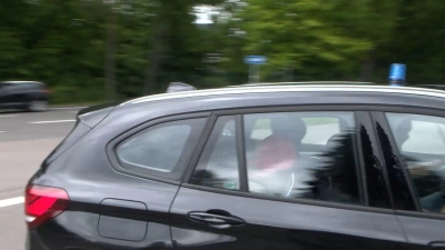 Ein Ermittlungsrichter am Bundesgerichtshof eröffnete dem deutschen Ehepaar in Karlsruhe die Haftbefehle und setzte diese in Vollzug. (Foto: René Priebe/PR-Video /dpa)