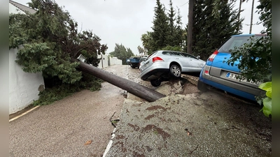 In der südspanischen Region Andalusien hat das Sturmtief „Lenonardo” für Chaos gesorgt. (Foto: Nono Rico / Europa Press/EUROPA PRESS/dpa)