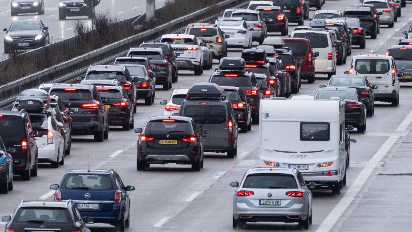Stau Auf Der A6