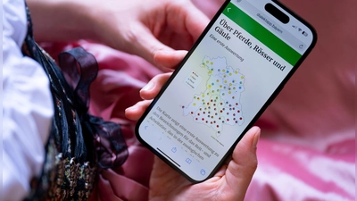 Ein Team aus Wissenschaftlern der Ludwig-Maximilians-Universität (LMU) in München will erforschen, wie sich Dialekte in Bayern entwickeln. Über die DialektApp „DaBay“ haben sie in den vergangenen sechs Monaten rund eine Million Antworten von etwa 15.000 Teilnehmern gesammelt. (Illustration) (Foto: Sven Hoppe/dpa)