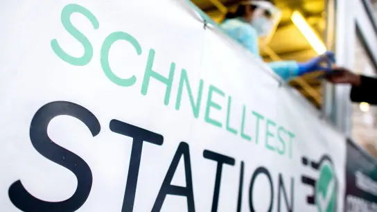 Die Gesundheitsämter in Deutschland melden dem RKI 59.506 Corona-Neuinfektionen. (Foto: Hauke-Christian Dittrich/dpa)