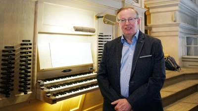 Interpretierte zum Abschied eigene Orgelwerke: Johannes Rauh. Der Ansbacher Regionalkantor geht demnächst in den Ruhestand. (Foto: Elke Walter)