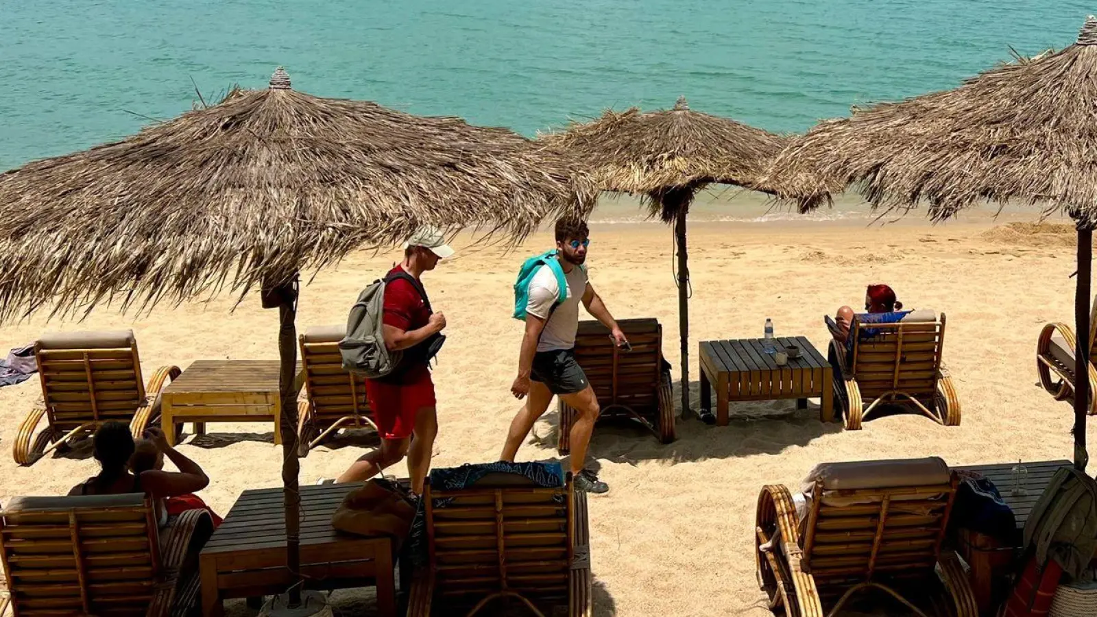 In wirtschaftlich schwierigen Zeiten sind die Menschen einer Umfrage zufolge auch beim Thema Reisen zurückhaltender. (Archivbild) (Foto: Carola Frentzen/dpa)