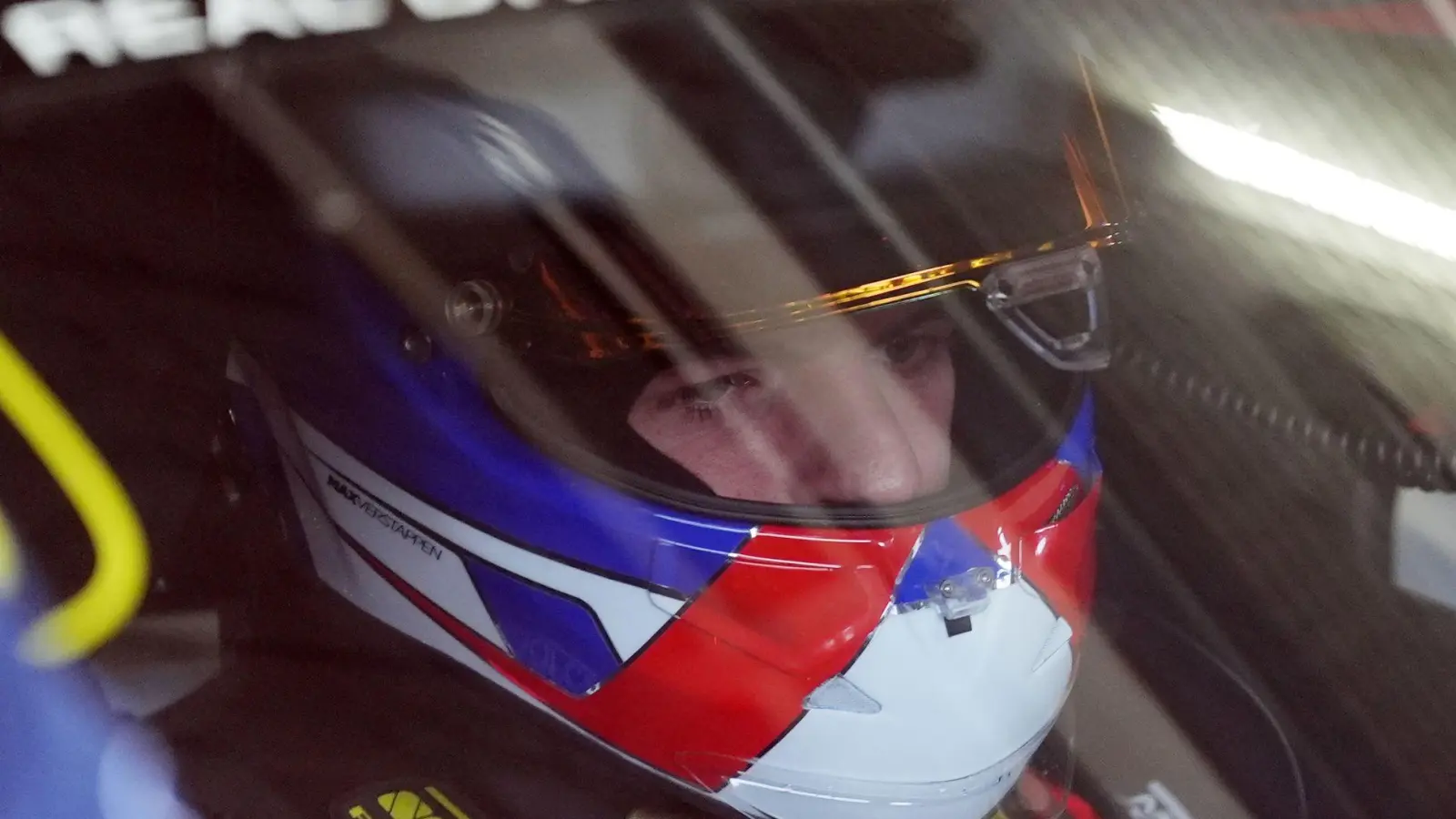 Am liebsten immer hinterm Steuer: Max Verstappen (Foto: Thomas Frey/dpa)