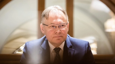 Wie geht er mit der Absage um? Vize-Außenminister von Polen: <br>Arkadiusz Mularczyk. (Foto: Christoph Soeder/dpa)