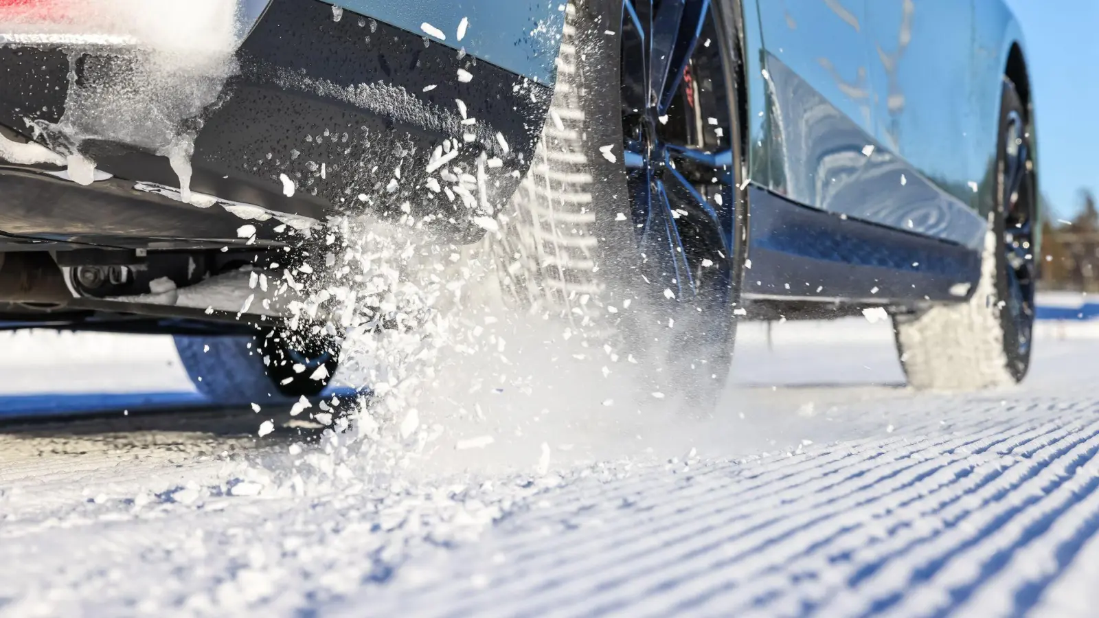 Welche Winterreifen sind wirklich empfehlenswert? Das hat die GTÜ gemeinsam mit der „Auto Zeitung“ und dem Auto-, Motor- und Radfahrerbund Österreich (ARBÖ) getestet. (Foto: GTÜ/dpa-tmn)