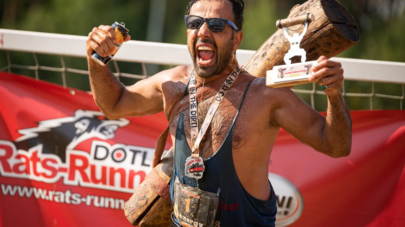 Matsch, Dreck, Wasser, Hitze: Das ist der Rats-Run 2023 in Emskirchen. (Foto: Mirko Fryska)