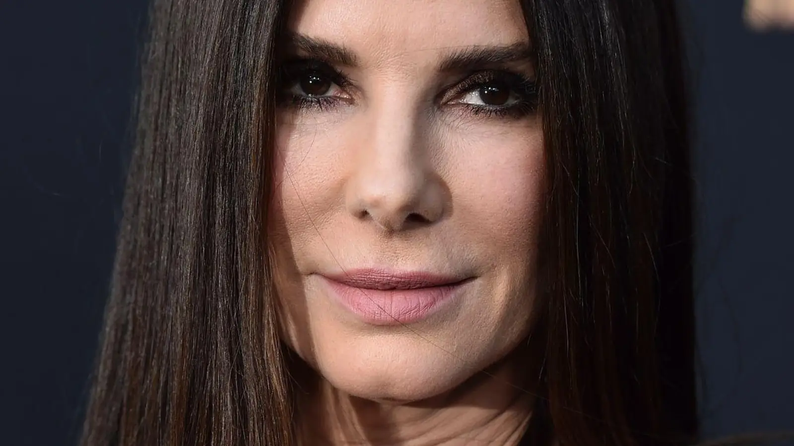 Sandra Bullock sprach nun über die Freundschaft zu Jennifer Aniston. (Archivbild) (Foto: Jordan Strauss/Invision/dpa)