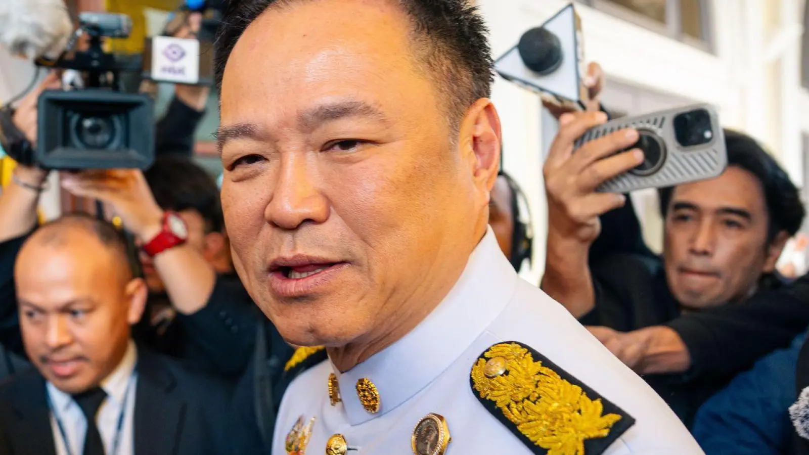 Thailands Regierungschef Anutin Charnvirakul hat die von Donald Trump angekündigte Waffenruhe im Konflikt zwischen Thailand und Kambodscha bislang nicht bestätigt. (Archivfoto) (Foto: Arnun Chonmahatrakool/AP/dpa)