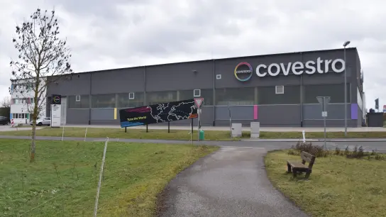 Der Markt Bibarter Standort des Kunststoff-Konzerns Covestro AG soll „im Laufe des Jahres“ geschlossen werden. (Foto: Andreas Reum)