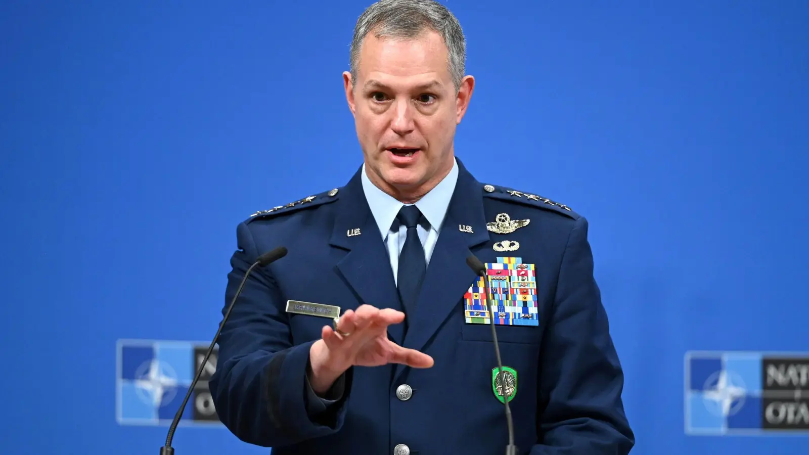 Der Oberbefehlshaber der Nato-Streitkräfte in Europa, Alexus Grynkewich, hat eine neue Sicherheitsstrategie des Bündnisses vorgestellt.  (Foto: Elisa Schu/dpa)