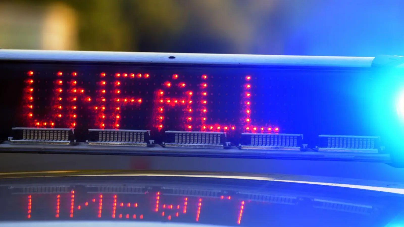 Der Junge erlag noch an der Unfallstelle seinen Verletzungen. (Symbolbild) (Foto: Stefan Puchner/dpa)