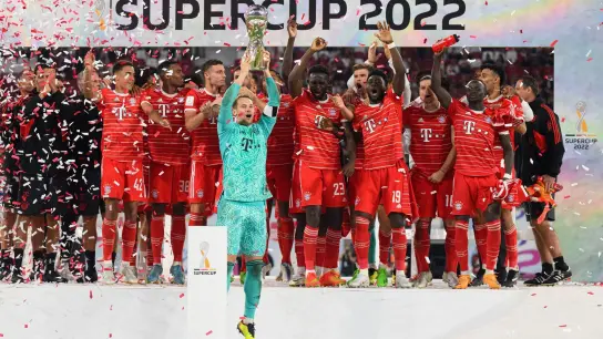 Der FC Bayern München hat den Supercup 2022 gewonnen. (Foto: Robert Michael/dpa)