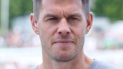 Fährt vorerst keine Vespa mehr: Zweitliga-Rekordtorschütze Simon Terodde. (Archivbild) (Foto: Bernd Thissen/dpa)