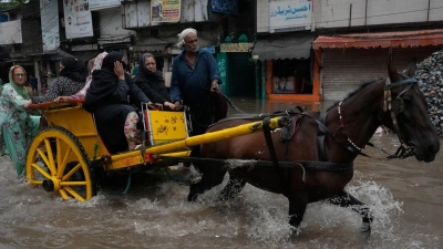 Monsunregenfälle in Pakistan fordern seit Wochen Menschenleben.  (Foto: K.M. Chaudary/AP/dpa)