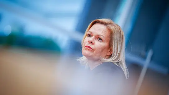 Bundesinnenministerin Nancy Faeser (SPD) ist für eine Verschärfung des Waffenrechts. (Foto: Kay Nietfeld/dpa)