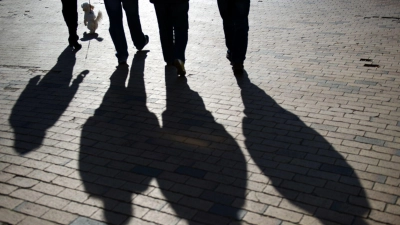 Wer erbt eigentlich, wenn ich irgendwann nicht mehr bin? Gibt es kein Testament oder keinen gültigen Erbvertrag, regelt das die gesetzliche Erbfolge. (Foto: Stefan Sauer/dpa-Zentralbild/dpa-tmn)