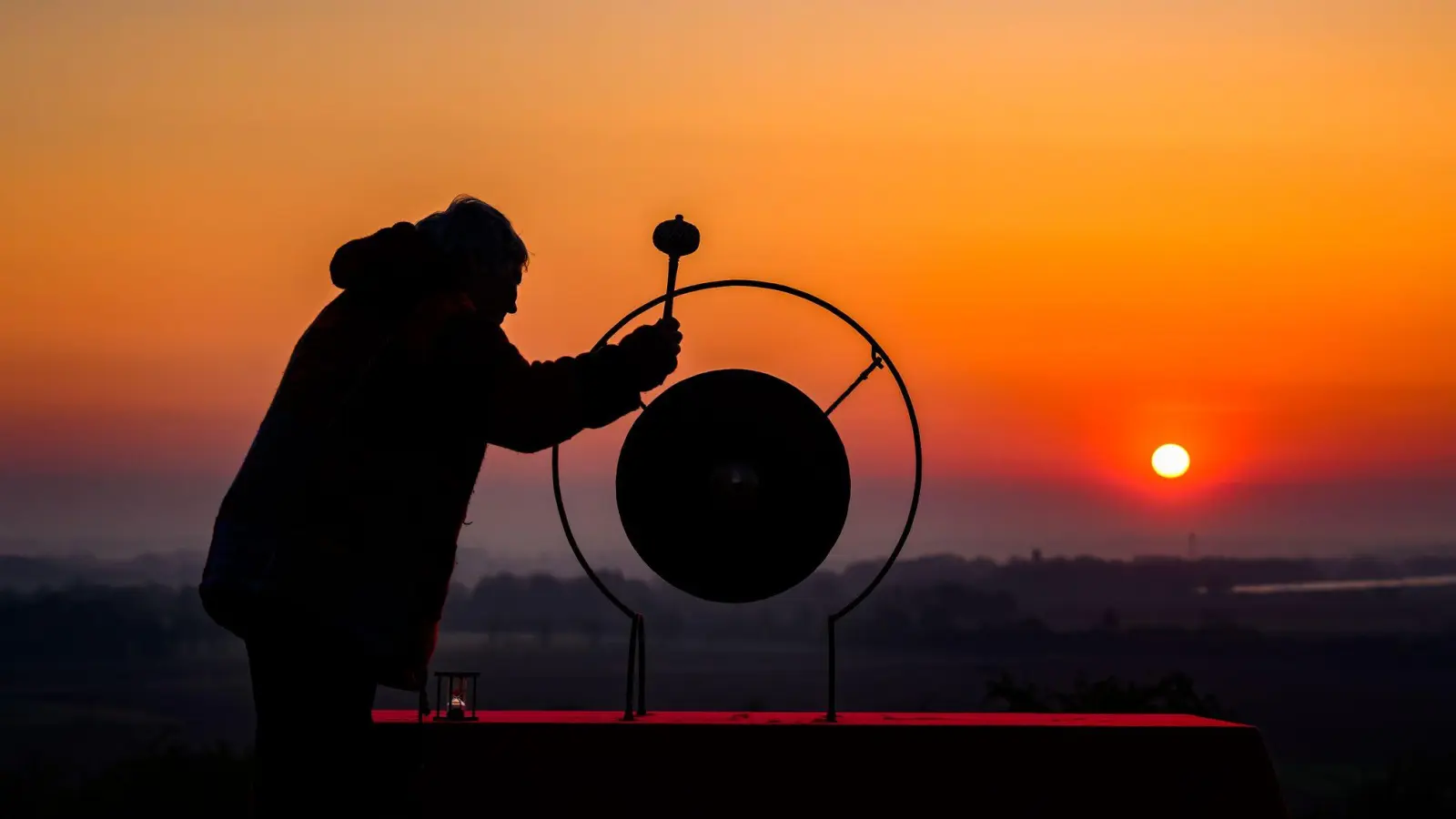 Wie wird das Wetter am Wochenende? (Symbolfoto)  (Foto: Patrick Pleul/dpa)