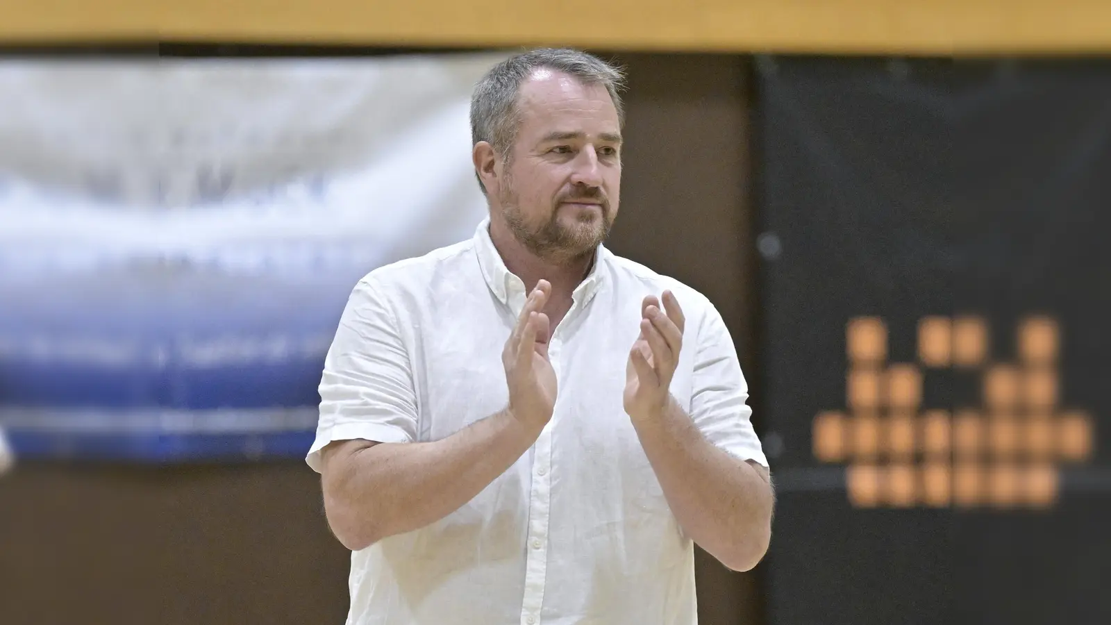 „Auf gehts, pack mers an!“ TTV-Trainer Claus Winkelspecht fiebert der Premierensaison in der 1. Regionalliga entgegen. (Foto: Martin Rügner)