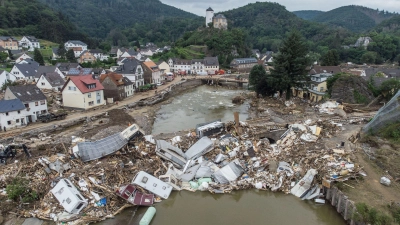 Die Flutkatastrophe hinterließ eine Schneise der Verwüstung. (Archivfoto) (Foto: Boris Roessler/dpa)