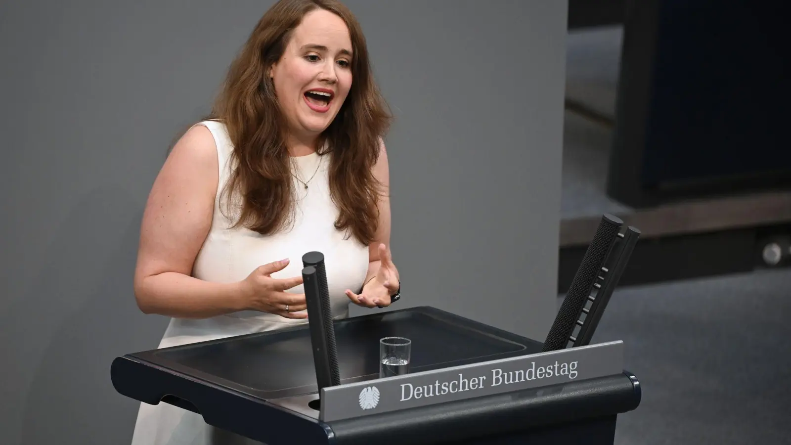 Lang sagt: „Die Menschen wollen sich darauf verlassen können, dass ihr T-Shirt nicht von Kindern genäht wurde.“ (Archivbild) (Foto: Katharina Kausche/dpa)