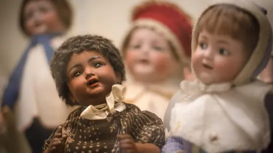Charakterpuppen sind im Puppenmuseum in Coburg zu sehen. (Foto: Nicolas Armer/dpa/Archivbild)