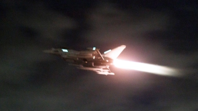 Ein Kampfflugzeug der Royal Air Force vom Typ Typhoon startet, um Angriffe auf Ziele der Huthi-Miliz durchzuführen. (Foto: As1 Jake Green RAF/MoD Crown Copyright 2024/UK Ministry of Defence/dpa)