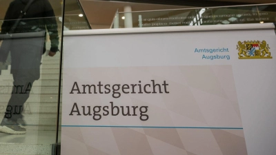 Das Amtsgericht in Augsburg verurteilte eine Mutter, die ihre Tochter zur Prostitution angeboten hat, zu einer Gefängnisstrafe. (Symbolbild) (Foto: Stefan Puchner/dpa)