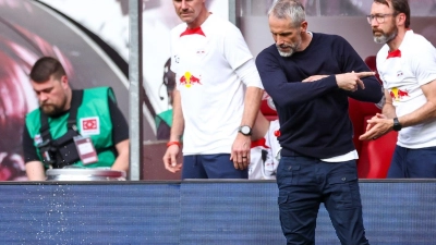 Leipzigs Trainer Marco Rose ist für das kommende Bundesliga-Spiel in Heidenheim gesperrt. (Foto: Jan Woitas/dpa)