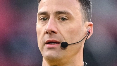 Felix Zwayer kann sich auf die WM freuen. (Archivbild) (Foto: Harry Langer/dpa)