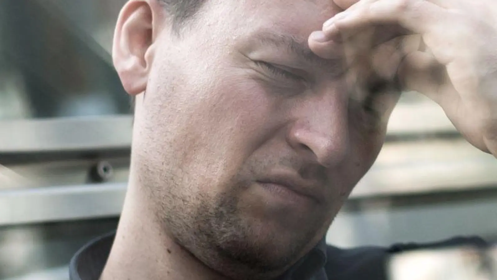 Aua, Migräne im Anmarsch: Mehr als jeder zehnte Mensch in Deutschland leidet unter den wiederkehrenden Kopfschmerzattacken und ihren Begleiterscheinungen. (Foto: Alexander Heinl/dpa-tmn)