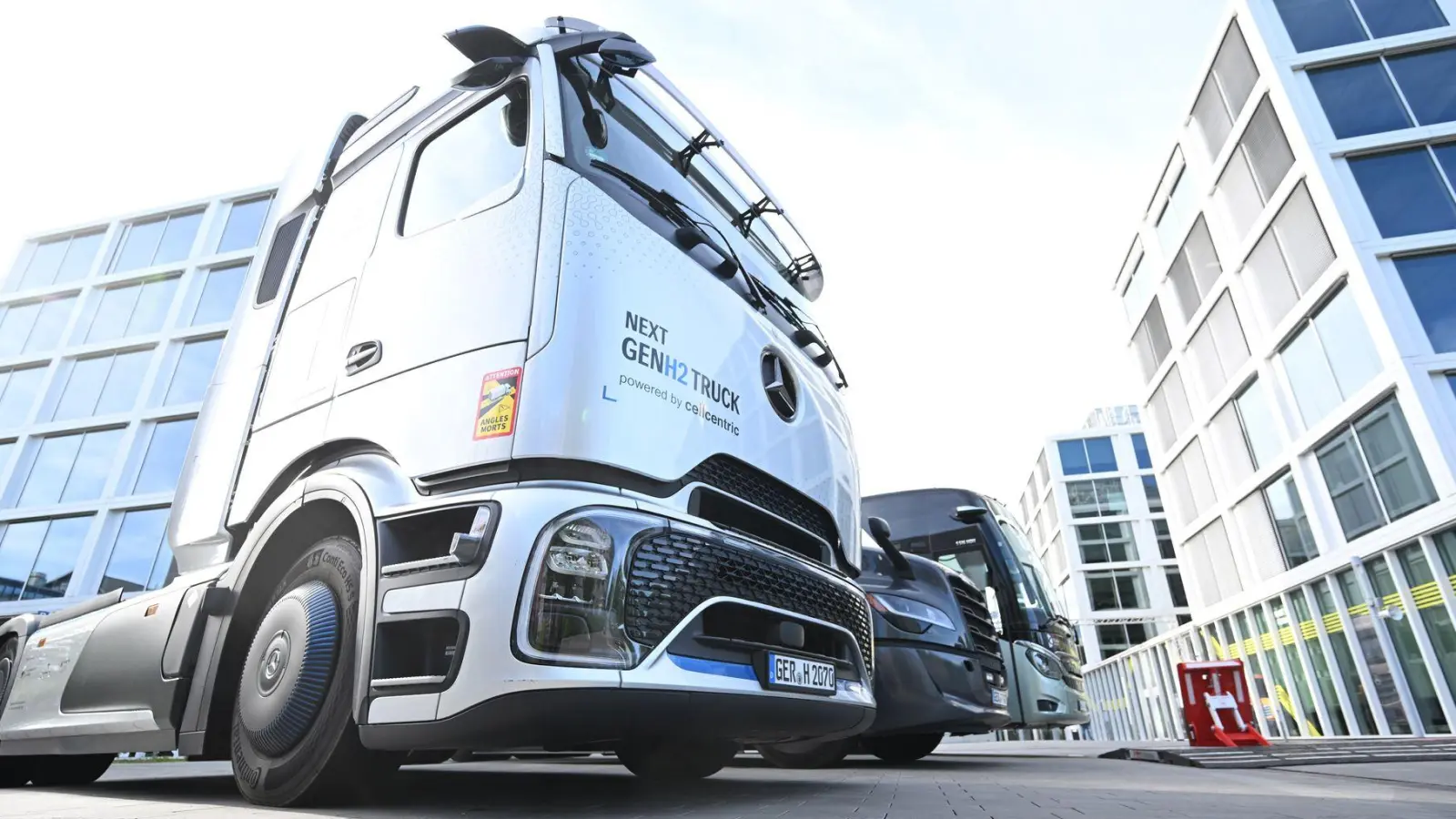 Daimler Truck: Gewinneinbruch im ersten Quartal. (Foto: Bernd Weißbrod/dpa)