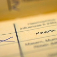 Die bayerische Gesundheitsministerin Judith Gerlach wirbt für die Hepatitis-Impfung. (Archivbild) (Foto: Daniel Naupold/dpa)