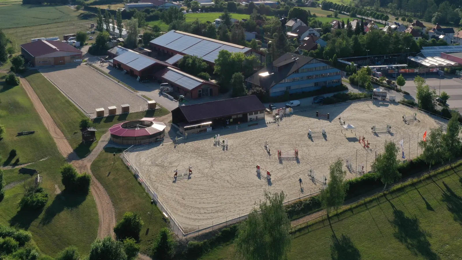 Die Verbandsanlage aus der Vogelperspektive. (Foto: Felix Biendarra)