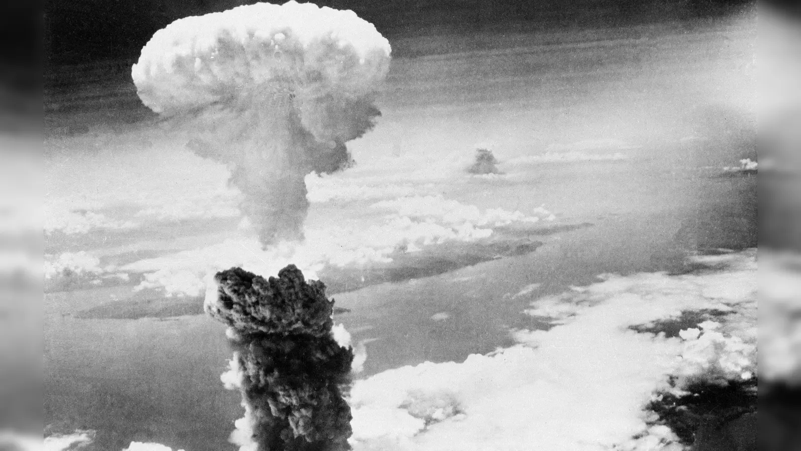 Seit den Atomwaffenabwürfen auf Hiroshima und Nagasaki (Bild) vor 80 Jahren sind solche Waffen nicht wieder eingesetzt worden. (Archivbild) (Foto: Uncredited/AP/dpa)
