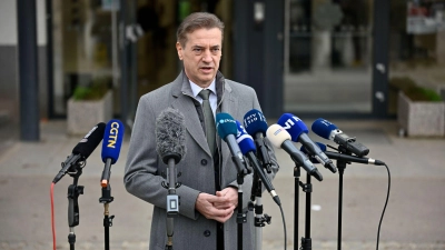 Premier Golob erhob nach der Wahl den Regierungsanspruch, es ist aber fraglich, ob im neuen Parlament die dafür nötige Mehrheit hat.  (Foto: Denes Erdos/AP/dpa)