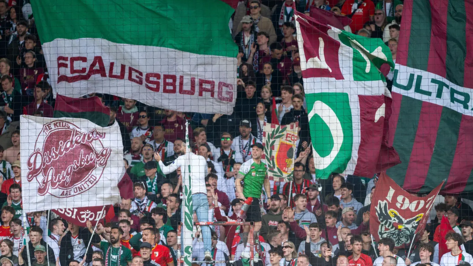 Der FC Augsburg beginnt am 13. Juli mit seiner Sommervorbereitung. (Archivbild) (Foto: Soeren Stache/dpa)