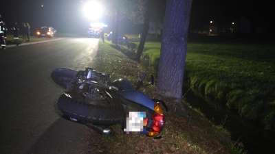 Ein 51-Jähriger ist am Mittwoch bei einem Motorradunfall schwer verletzt worden. (Foto: NEWS5 / Markus Zahn)