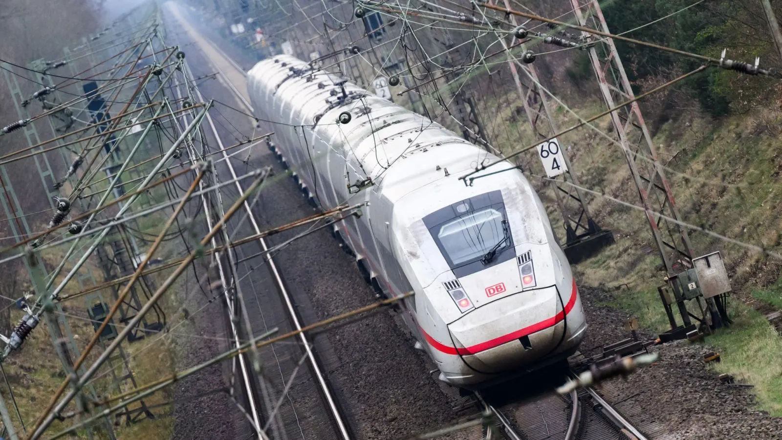 Es geht um Verbesserungen beim Personen- und Güterverkehr in Norddeutschland.  (Foto: Julian Stratenschulte/dpa)