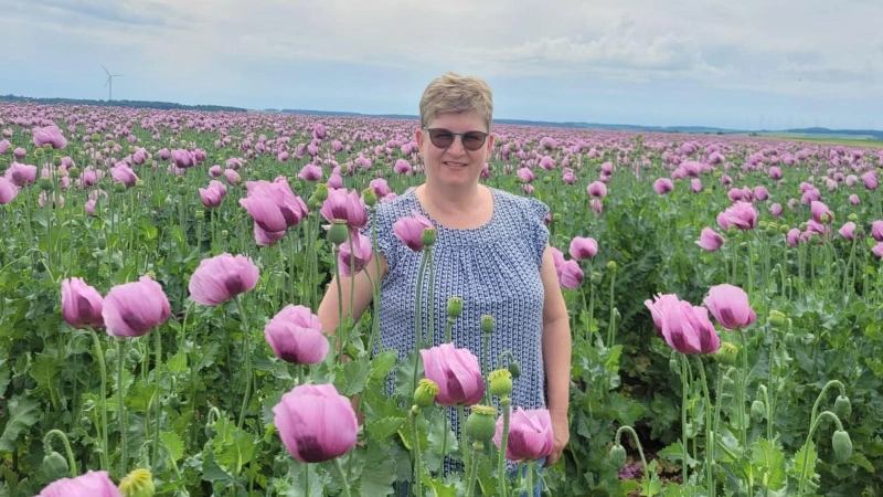Petra Müller stammt aus Uffenheim. Der Alltag am Bauernhof war ihr vor dem Umzug nach Ippesheim nicht bekannt – und doch hätte nichts besser zu ihr passen können. (Foto: privat)