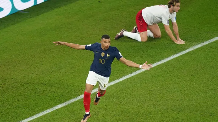 Kylian Mbappé schoss Frankreich mit einem Doppelpack zum Sieg. (Foto: Mike Egerton/PA Wire/dpa)