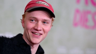 Bruno Alexander bei der Premiere von „Ach, diese Lücke, diese entsetzliche Lücke“. (Foto: Sven Hoppe/dpa)