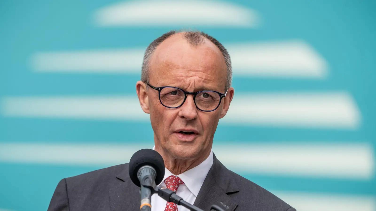 Der Frust des Kanzlers über den Iran-Krieg wird immer deutlicher. (Foto: Michael Kappeler/dpa)