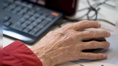 Wer auch im Alter arbeitet, soll bis zu 2.000 Euro steuerfrei verdienen können. (Symbolbild) (Foto: Tim Brakemeier/dpa)